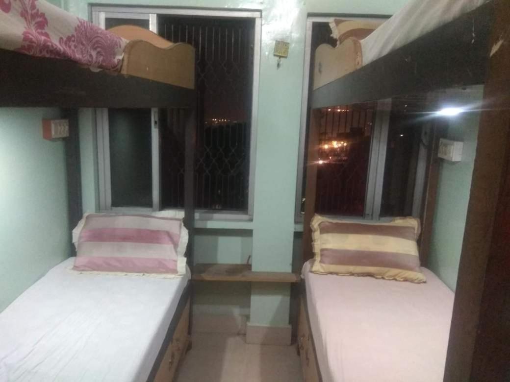 Shiva Guest House Varanasi Bagian luar foto
