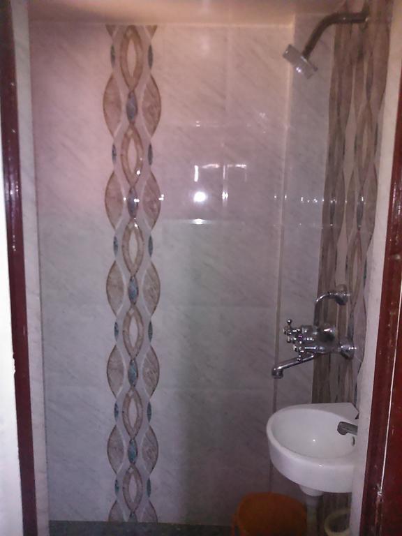 Shiva Guest House Varanasi Bagian luar foto