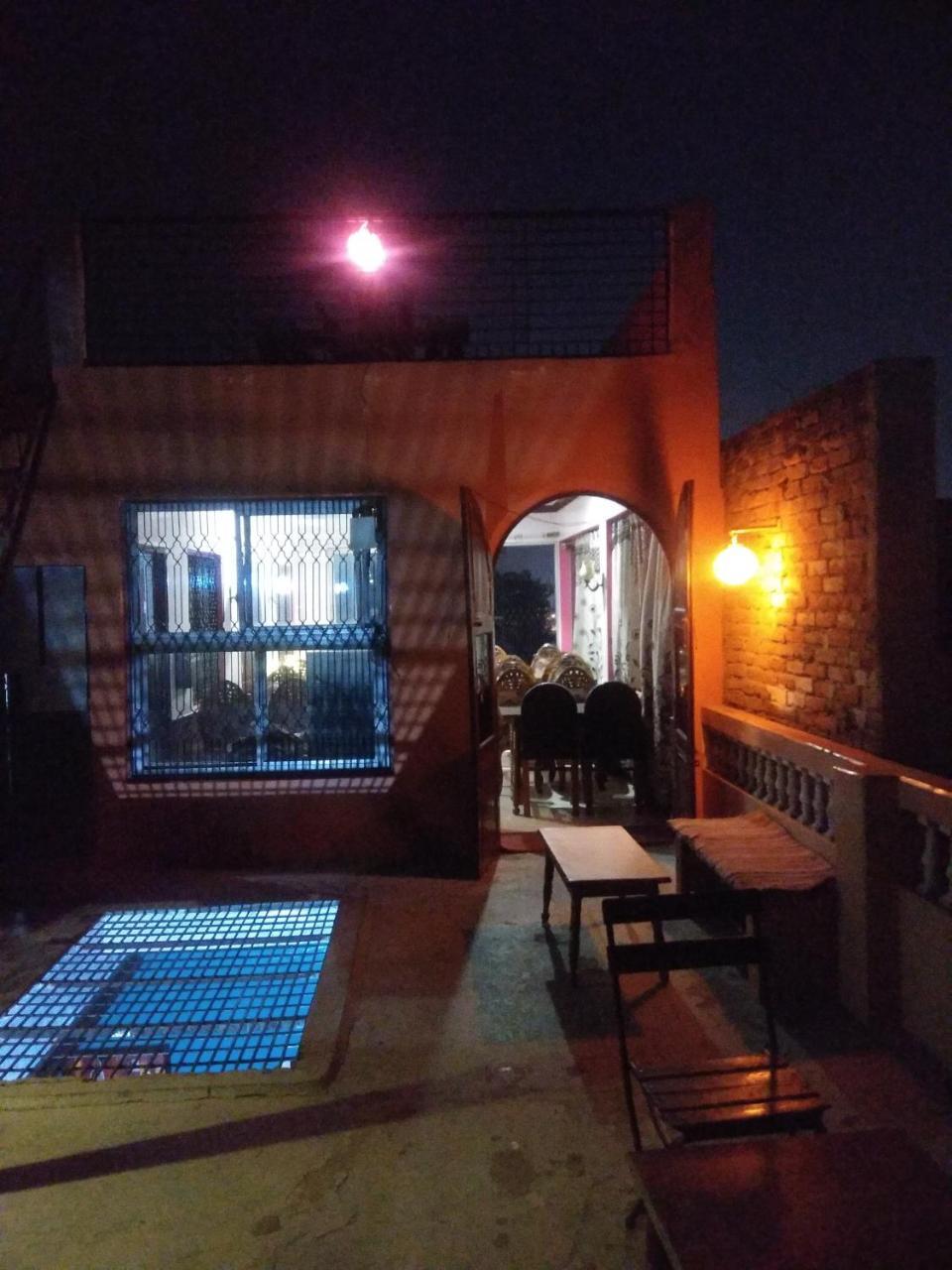 Shiva Guest House Varanasi Bagian luar foto